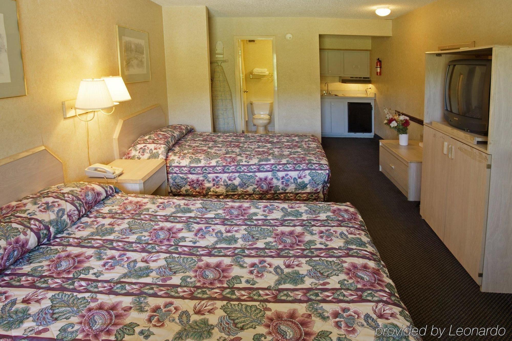 Americas Best Value Inn - Chesapeake Room photo